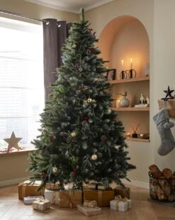 Salzburg Berry & Cone Christmas Tree