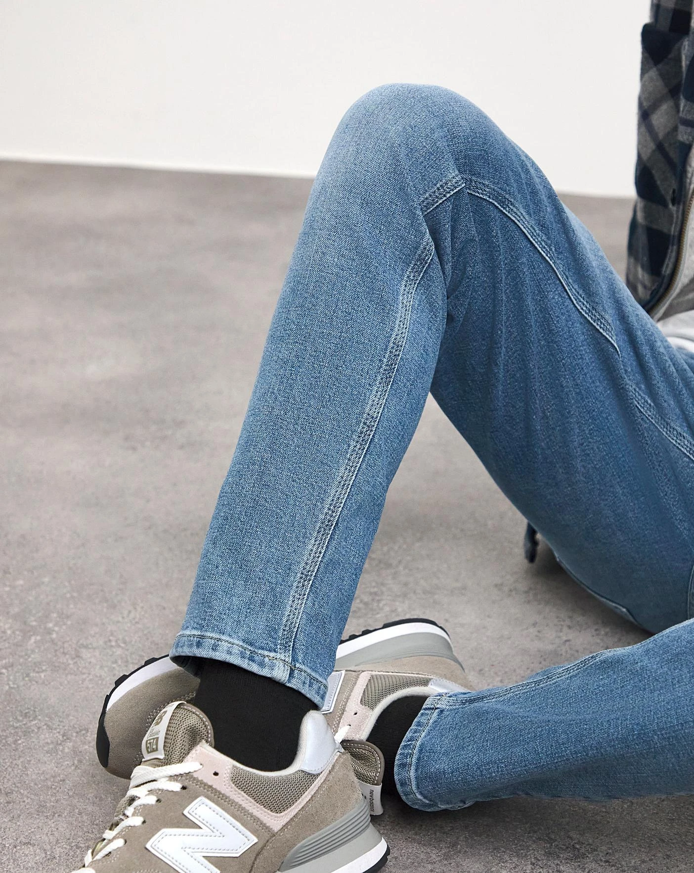 Premium Stonewash Tapered Fit Jean - Image 4